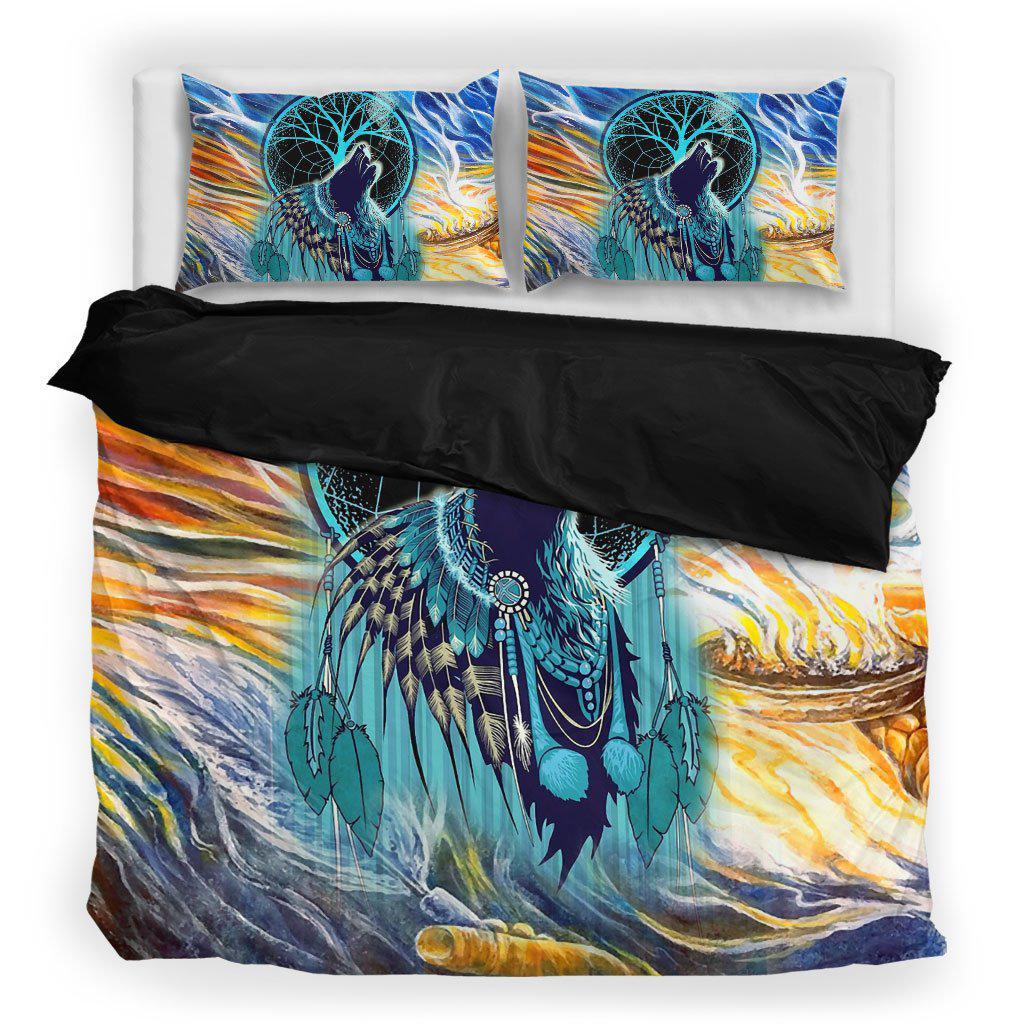 Native Turquoise Wolf