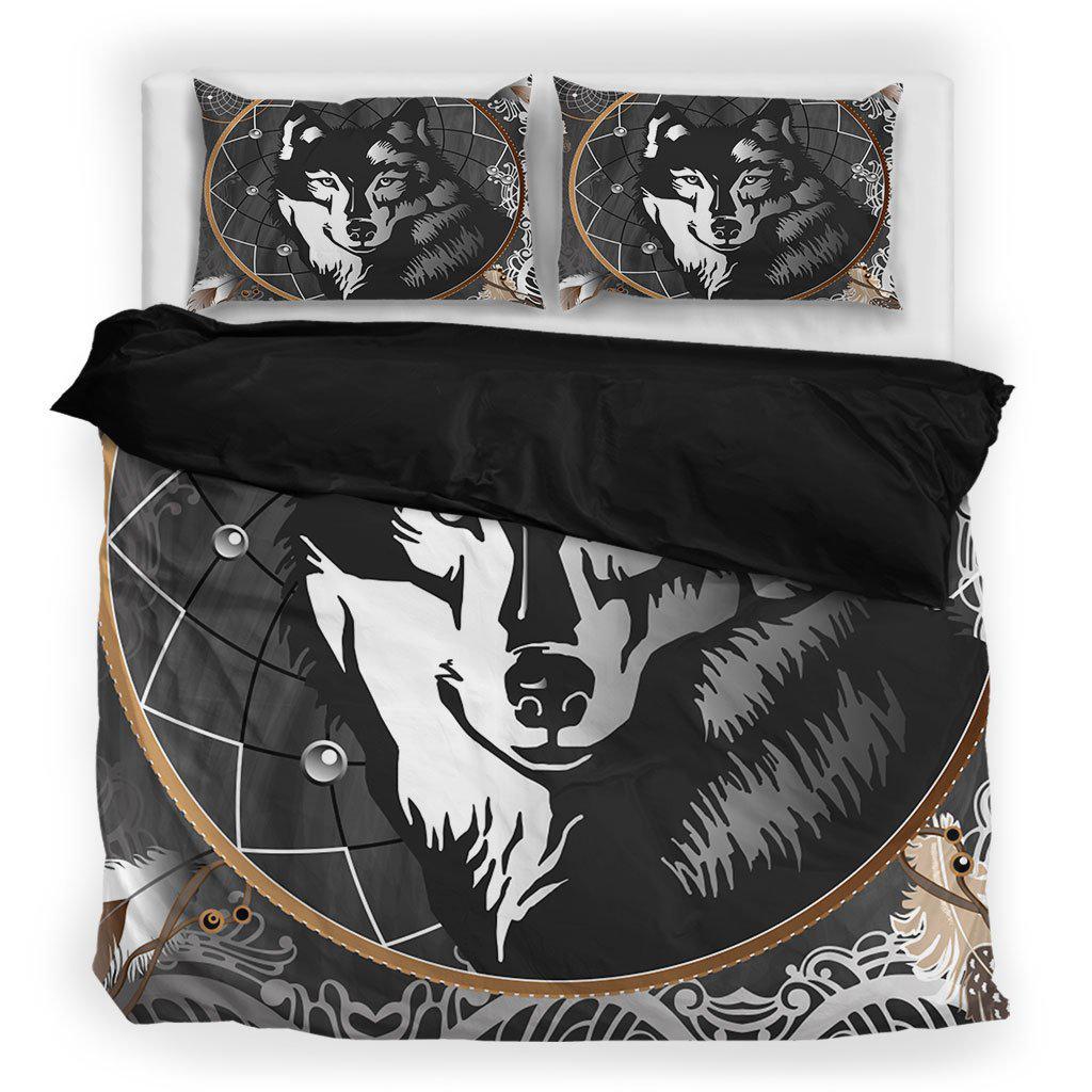 Native Black White Wolf