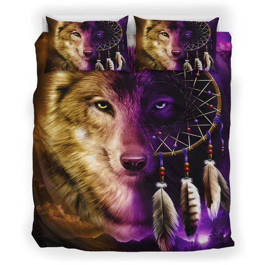 Native Two-Color Wolf