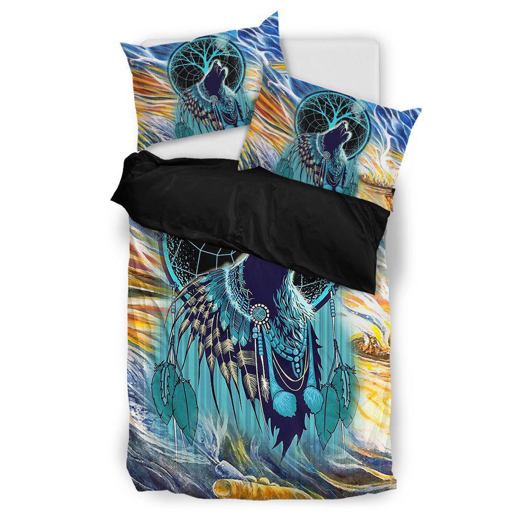 Native Turquoise Wolf